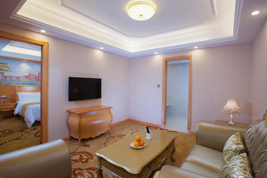 Vienna International Hotel Puning International Commodity City 외부 사진